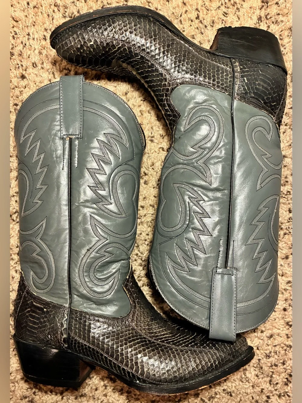 Fox Snakeskin Western Cowboy Boots Gray Leather size 28 (Men’s 10 Women’s 11.5)